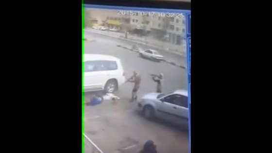 عملية إغتيال جندي إماراتي في عدن بالفيديو