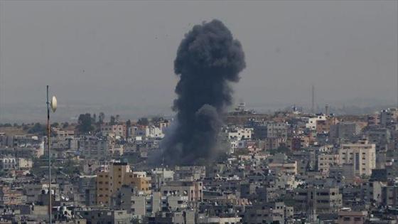 الاحتلال الإسرائيلي يقصف موقعين تابعين لحركة المقاومة الإسلامية حماس فس قطاع غزة