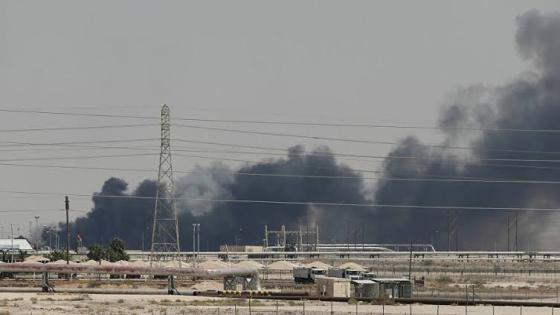جماعة الحوثي تطلق صاروخا علي منشآة شركة أرامكو السعودية