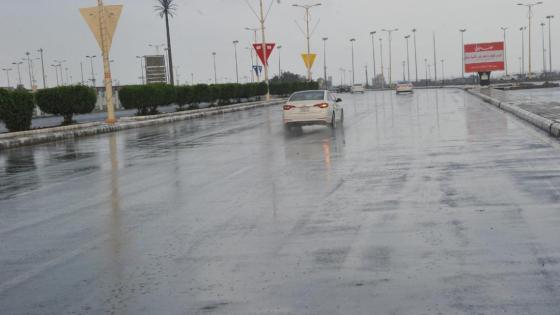 الأرصاد السعودية تحذر.. أمطار غزيرة قد تصل إلى سيول