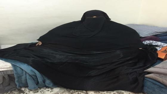 سعودية تنام وهي جالسة بسبب الوزن المفرط