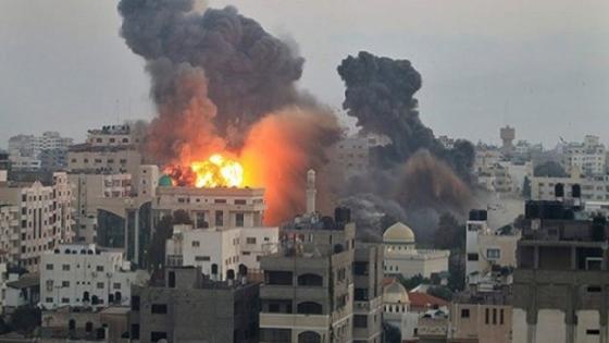 الجيش الإسرائيلي يشن غارات على مواقع عسكرية لحماس في غزة