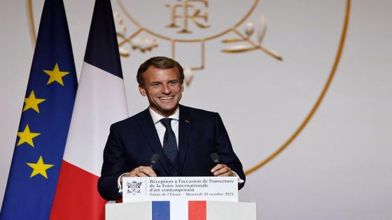خبير اقتصاد دولي ينتقد تصريحات الرئيس الفرنسي بشأن الاستقلال الاستراتيجي لأوروبا