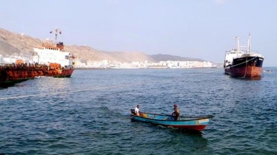 ميليشيا الحوثي تسيطر على شركة نفطية مطلة على البحر الأحمر